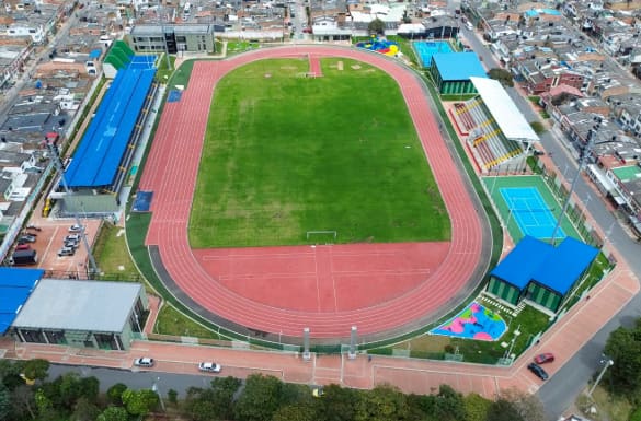 Vista general de estadio con sistema de iluminación en Zipaquirá